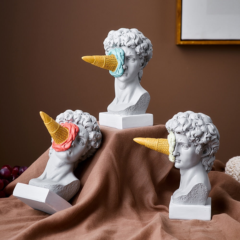 Escultura Contemporânea Ice Cream David