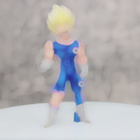 Boneco Vegeta Super Sayajin 2 | 20cm | conlecionável, acabamentos ultra realistas.